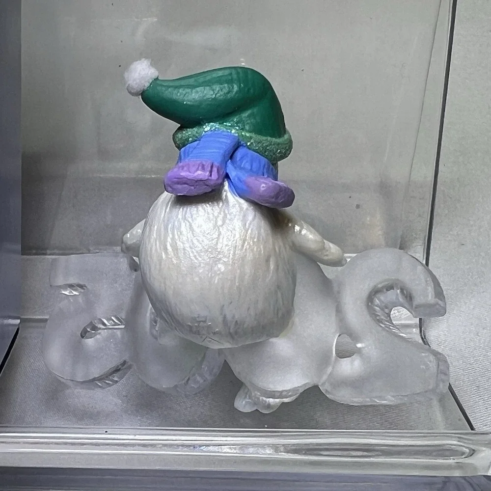 2005 Hallmark Keepsake Seal‎ Cool Decade Series Ornament With Box